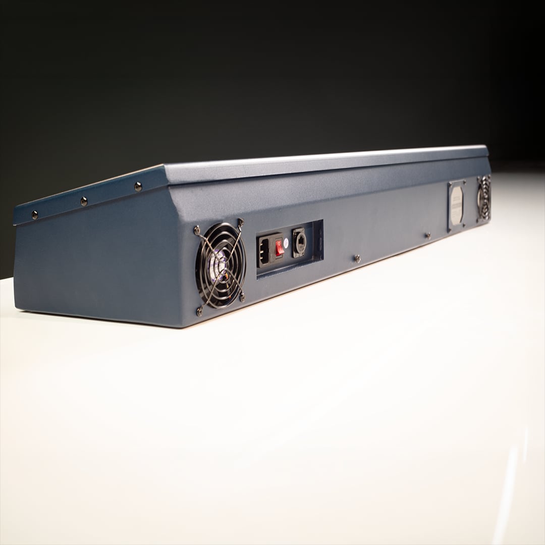 TruGolf Apogee, rear panel and ports